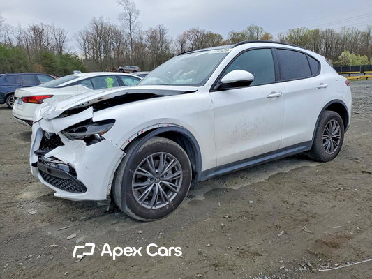 2023 Alfa Romeo Stelvio - Image 1 of 13