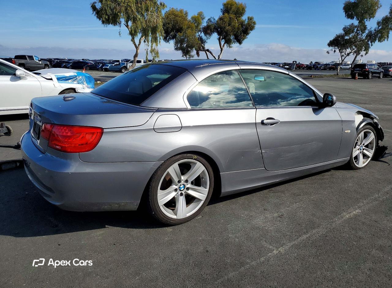 BMW Series 3 2011