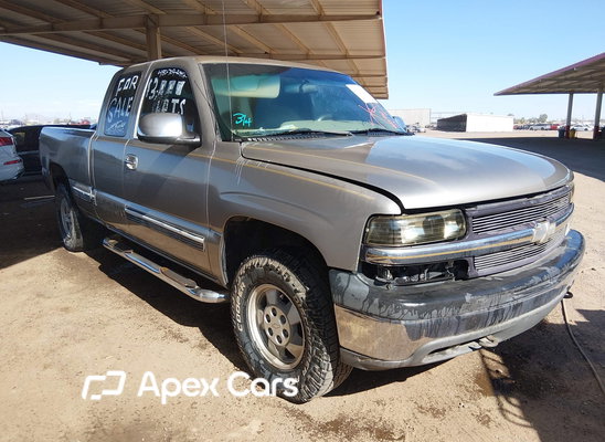 Chevrolet Silverado 2001 - Image 1 of 12
