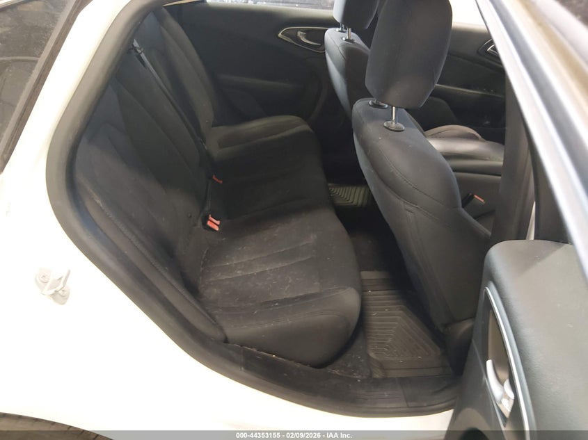 Chrysler 200 2015