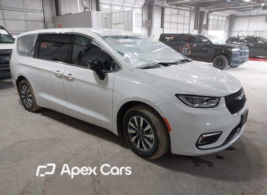 Chrysler Pacifica 2024 - Image 1 of 17