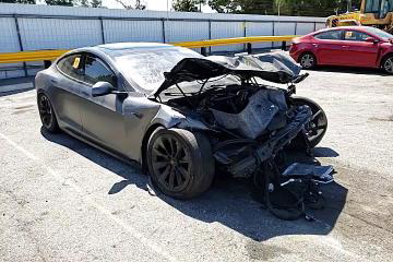 Tesla Model S 2016
