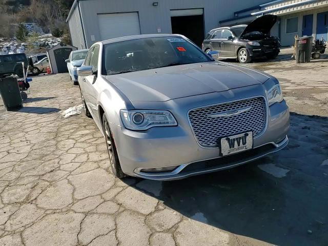 Chrysler 300 2016