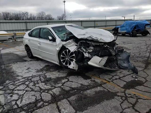Toyota Avalon 2016