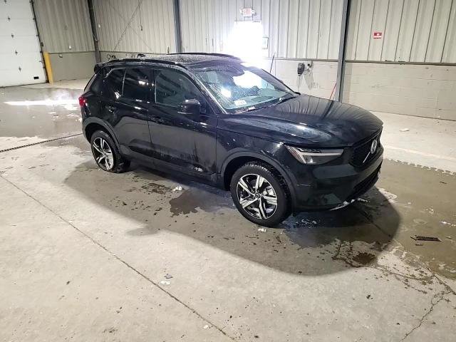 Volvo XC40 2024
