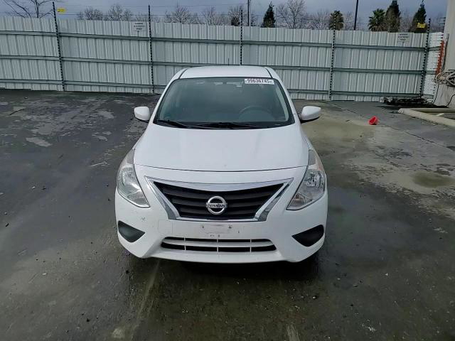 Nissan Versa 2017