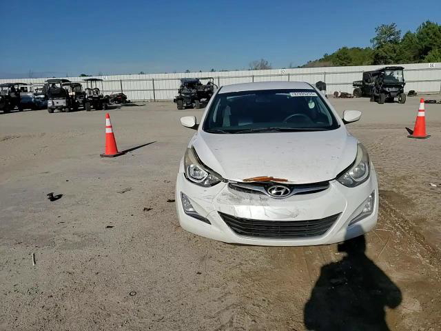 Hyundai Elantra 2015