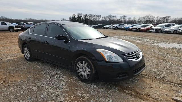 Nissan Altima 2012