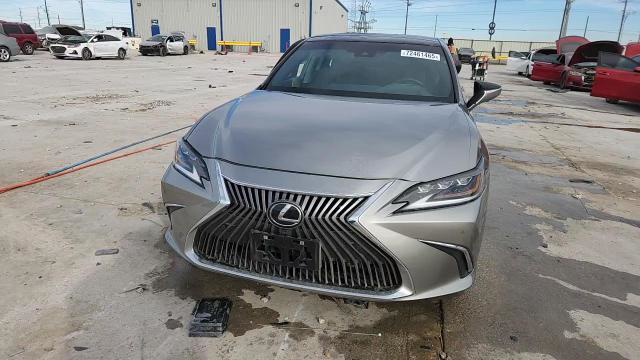 Lexus ES 2021