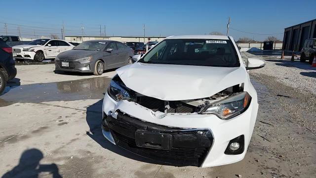 Toyota Corolla 2015