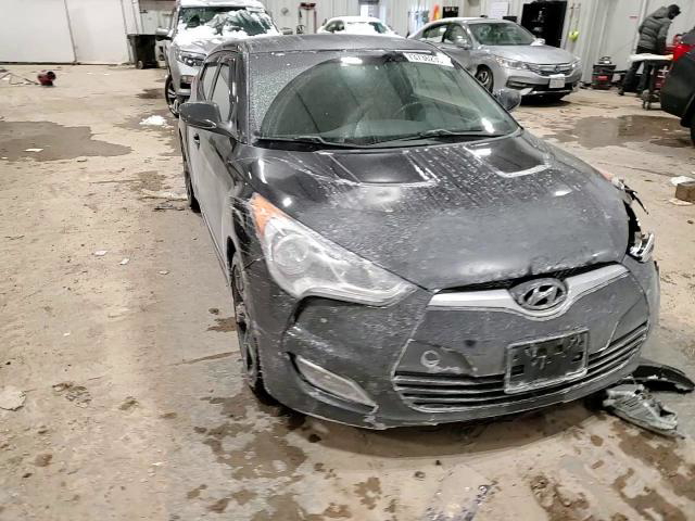 Hyundai Veloster 2012