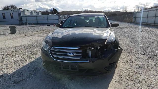Ford Taurus 2015