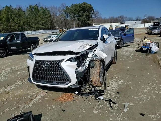 Lexus NX 2025