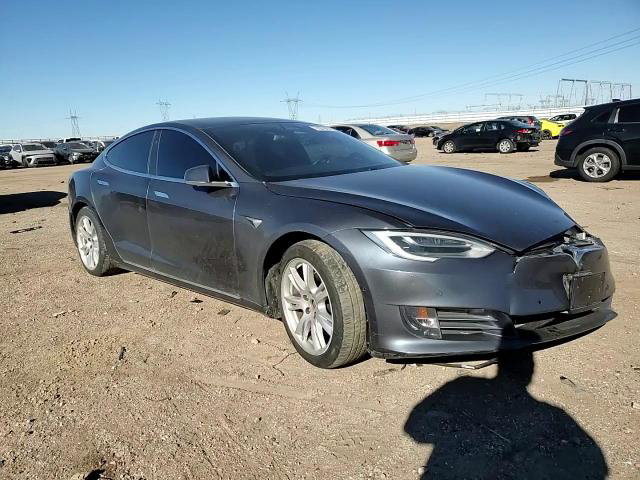 Tesla Model S 2020