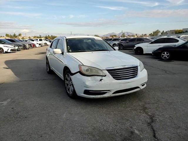 Chrysler 200 2012