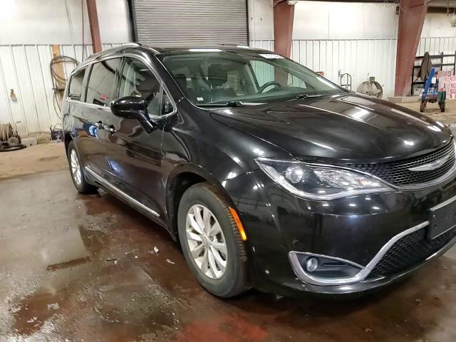 Chrysler Pacifica 2017