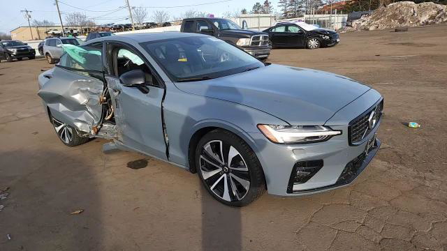Volvo S60 2022