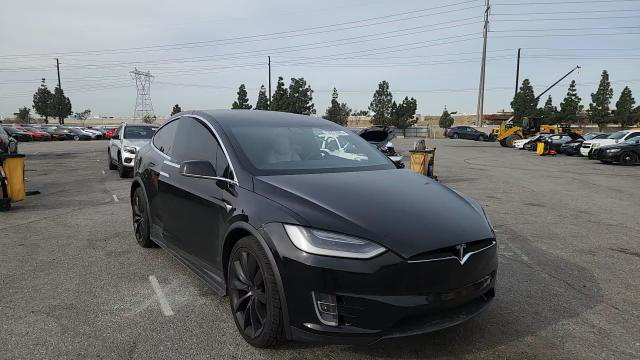 Tesla Model X 2019