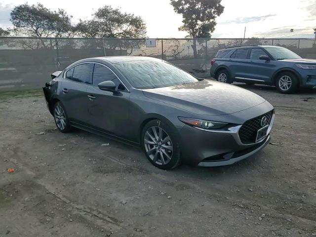Mazda 3 2019
