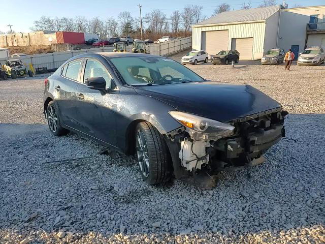 Mazda 3 2018