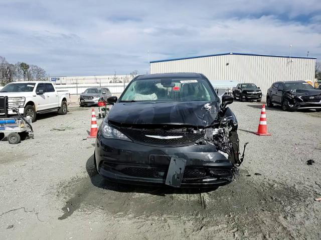Chrysler Voyager 2023