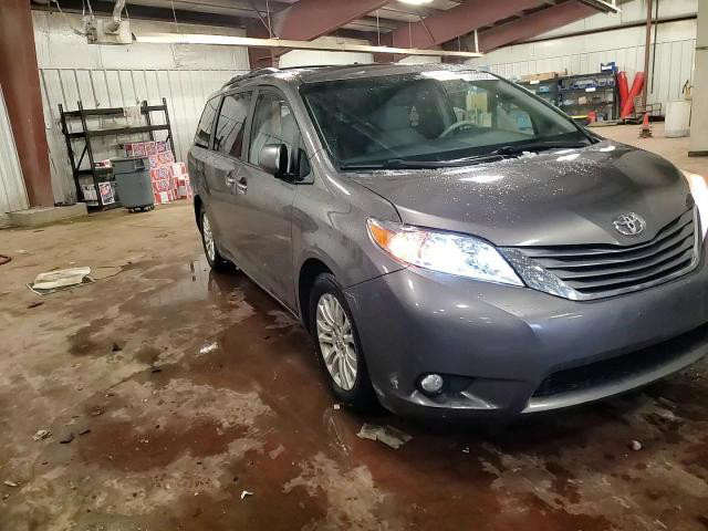 Toyota Sienna 2014