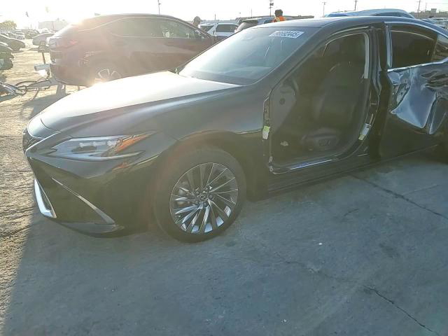 Lexus ES 2024