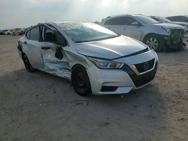 Nissan Versa 2020