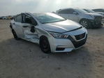 Nissan Versa 2020