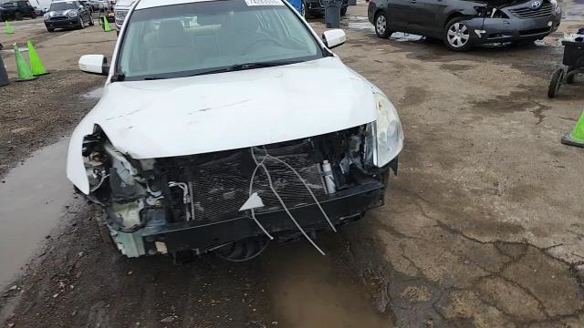 Nissan Altima 2011