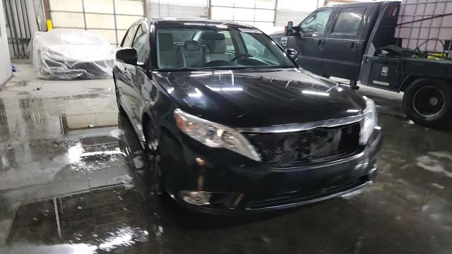 Toyota Avalon 2012