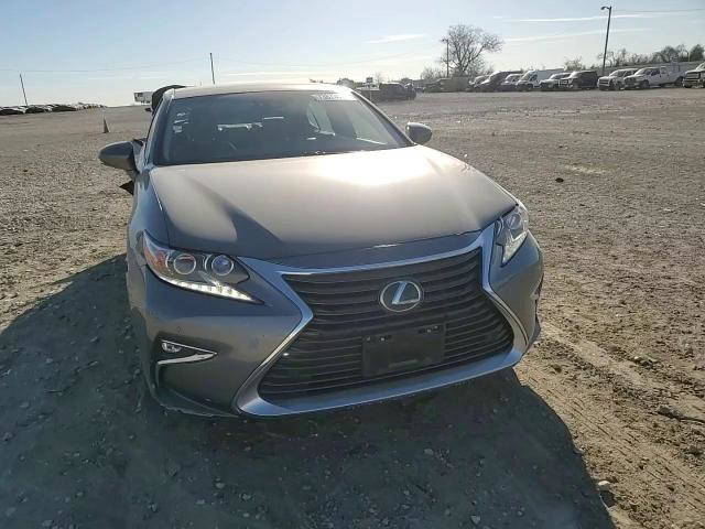 Lexus ES 2016