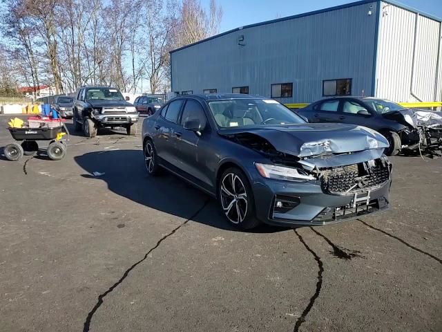Volvo S60 2024
