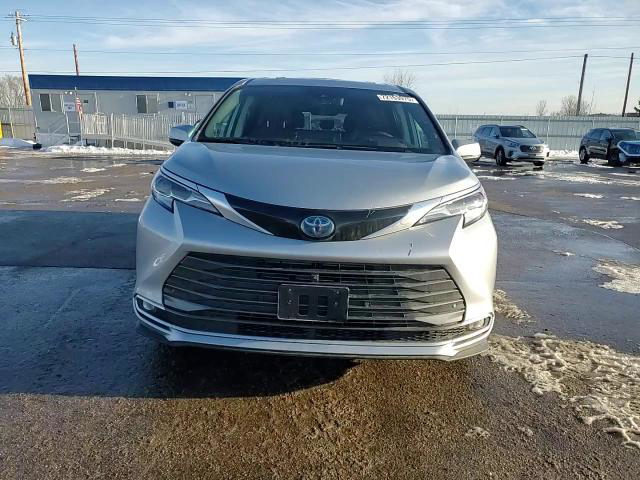 Toyota Sienna 2023