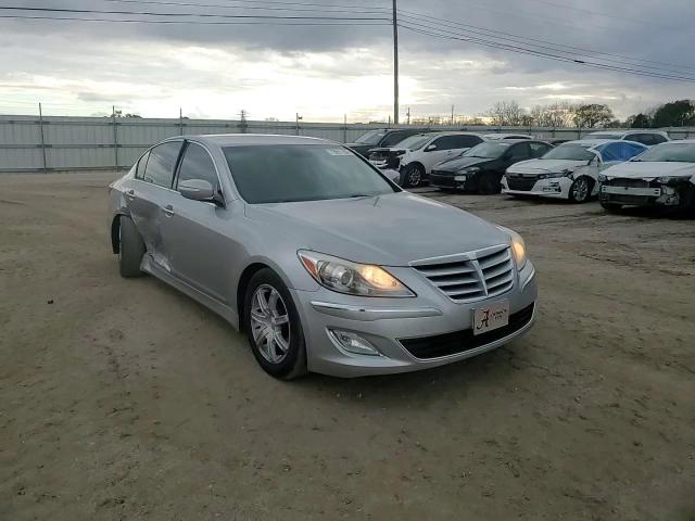 Hyundai Genesis 2012