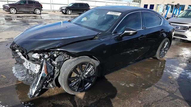 Lexus IS 2024