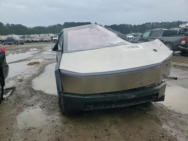 Tesla Cybertruck 2025