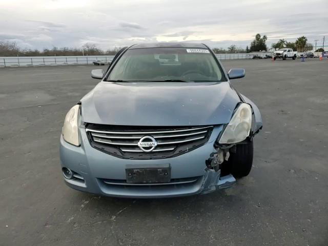 Nissan Altima 2011
