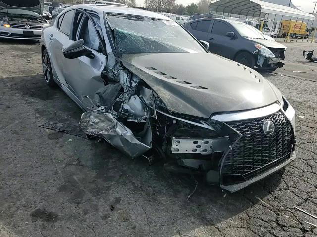 Lexus IS 2025