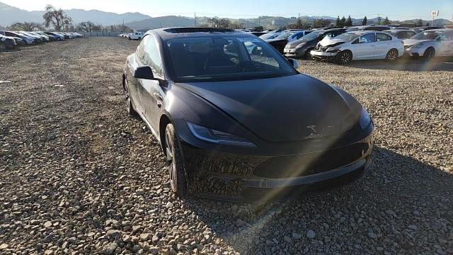Tesla Model 3 2025