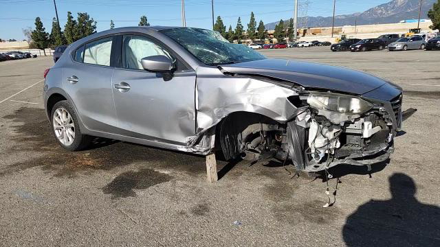 Mazda 3 2015
