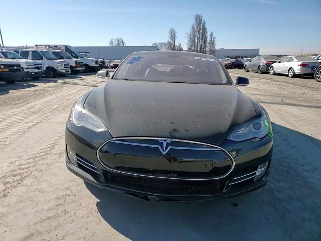 Tesla Model S 2014