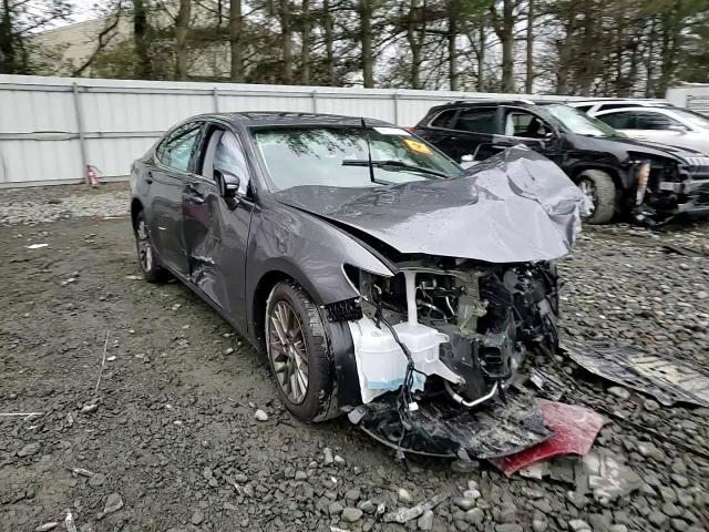 Lexus ES 2018