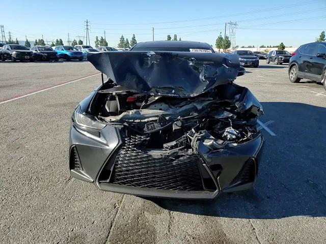 Lexus IS 2017