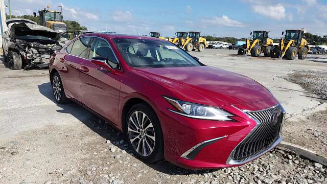 Lexus ES 2019