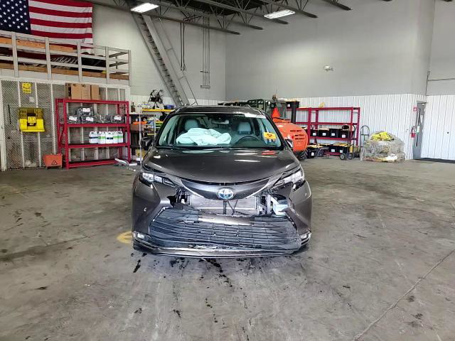 Toyota Sienna 2021