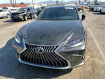 Lexus ES 2025