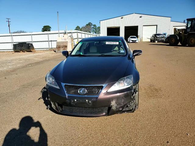 Lexus IS 2012