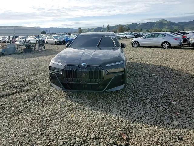 BMW Series 7 2025