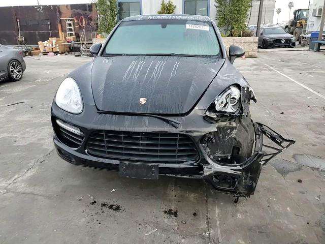 Porsche Cayenne 2011
